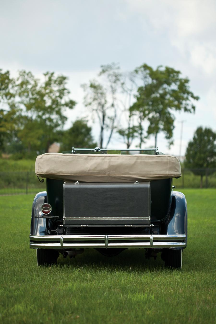  Buick Series 90 7-Passenger Phaeton 1931 года  (фото 13 из 19)